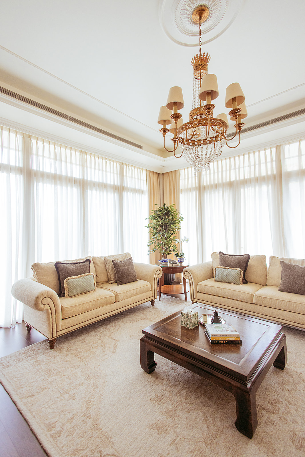 How to Align Your Brand Identity with Office Interior Design | Al ...
